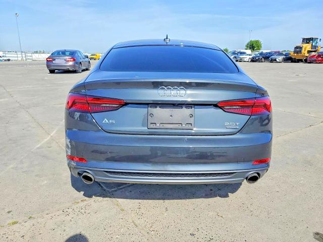 51843886 :رقم المزاد ، WAUENCF52JA060477 vin ، 2018 Audi A5 مزاد بيع