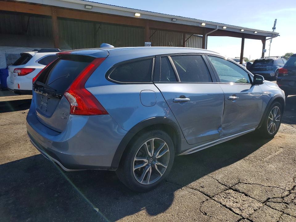 50990586 :رقم المزاد ، YV440MWM6H1039150 vin ، 2017 Volvo V60 Cross Country مزاد بيع