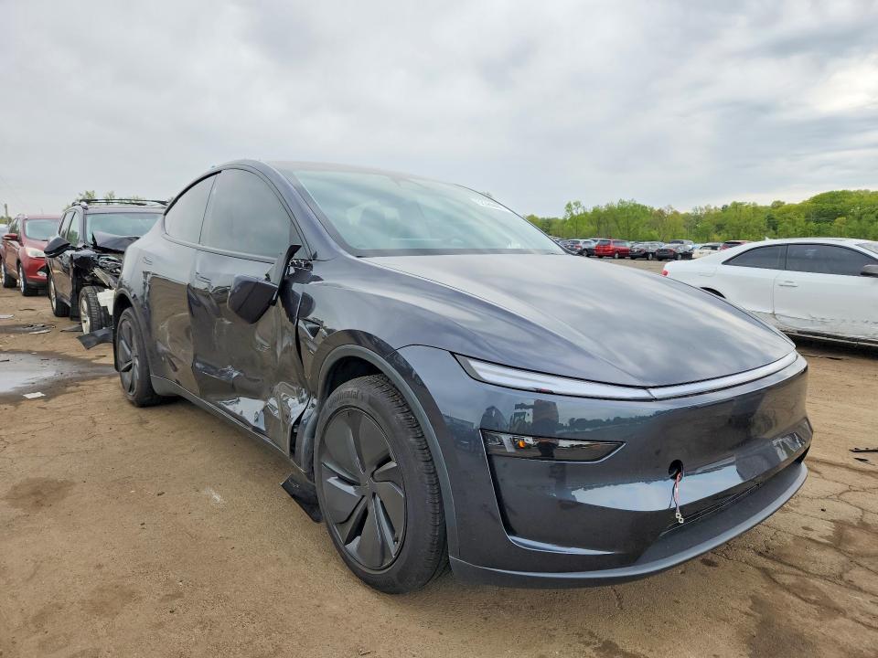53384406 :رقم المزاد ، 7SAYGDEEXTF530687 vin ، 2026 Tesla Model Y مزاد بيع