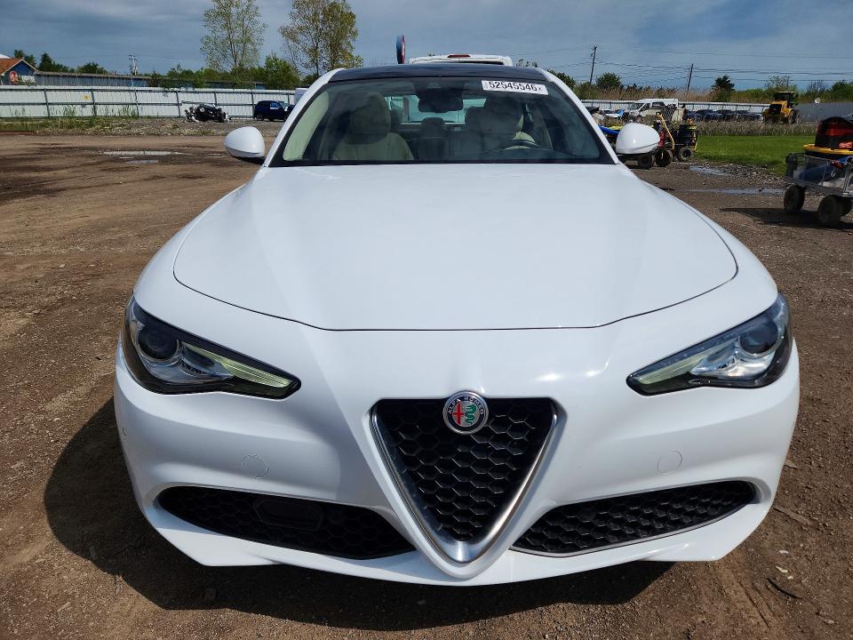 2021 Alfa Romeo Giulia მანქანა იყიდება აუქციონზე, vin: ZARFANBN8M7643793, აუქციონის ნომერი: 52545546