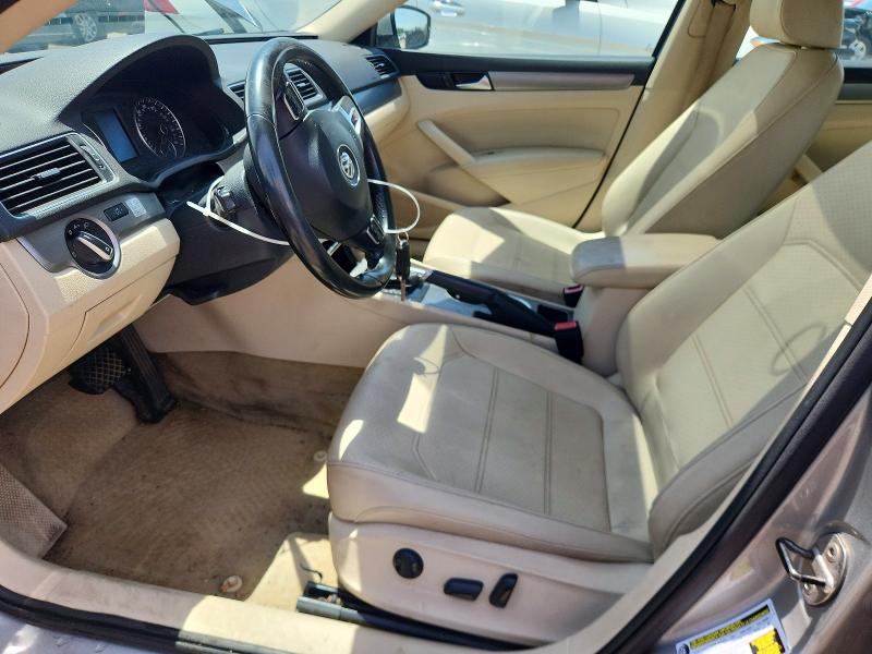 54909556 :رقم المزاد ، 1VWBN7A33EC102391 vin ، 2014 Volkswagen Passat مزاد بيع