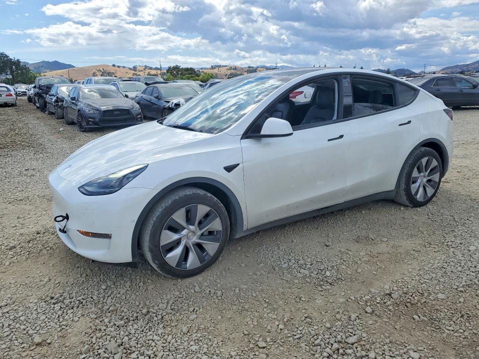 Auction sale of the 2022 Tesla Model Y, vin: 7SAYGDEE7NF538278, lot number: 55373306