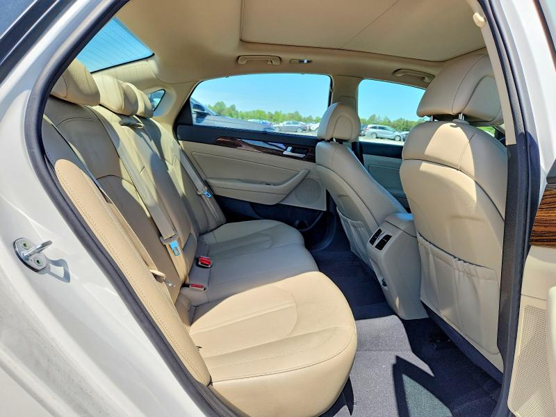 2016 Hyundai Sonata Hybrid მანქანა იყიდება აუქციონზე, vin: KMHE34L15GA015795, აუქციონის ნომერი: 52445556