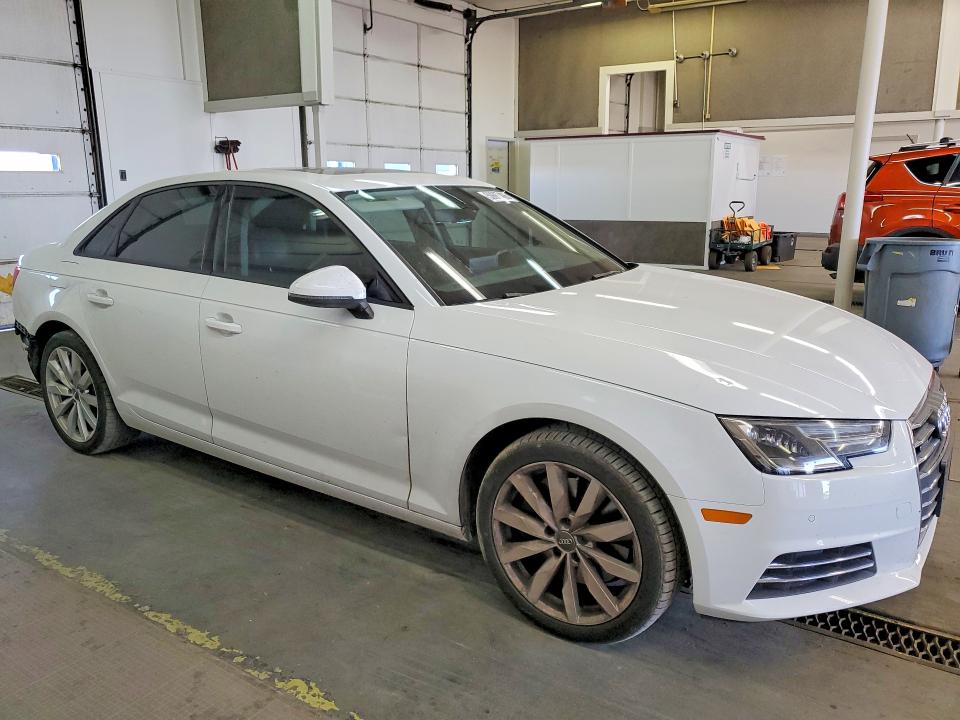 2017 Audi A4 მანქანა იყიდება აუქციონზე, vin: WAUANAF45HN002229, აუქციონის ნომერი: 52217496