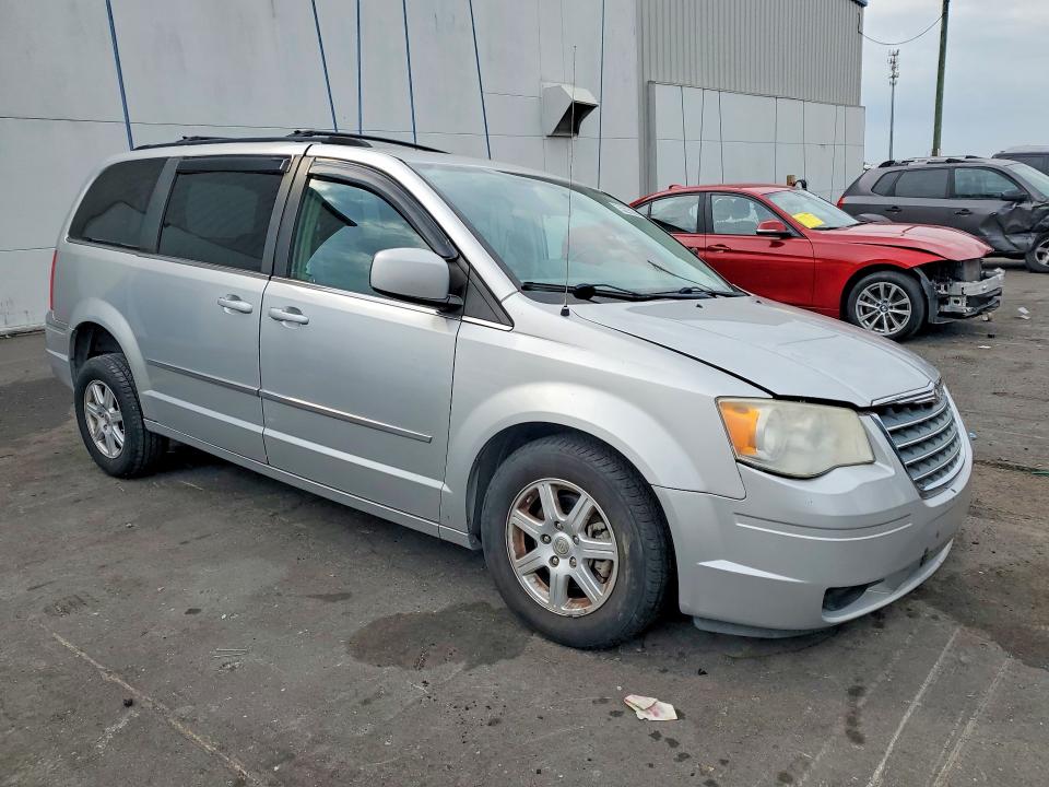 2010 Chrysler Town & Country მანქანა იყიდება აუქციონზე, vin: 2A4RR5D17AR104483, აუქციონის ნომერი: 53225206