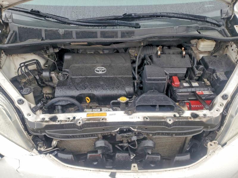 2011 Toyota Sienna მანქანა იყიდება აუქციონზე, vin: 5TDZK3DCXBS026726, აუქციონის ნომერი: 52387396