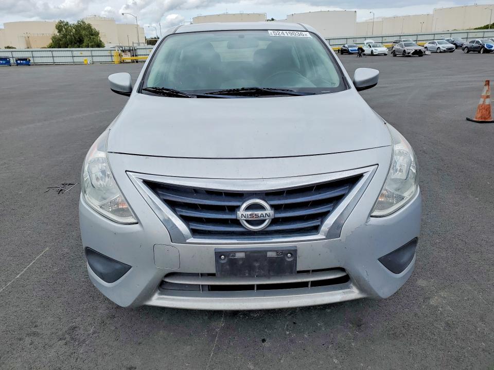52419036 :رقم المزاد ، 3N1CN7AP1KL840915 vin ، 2019 Nissan Versa مزاد بيع