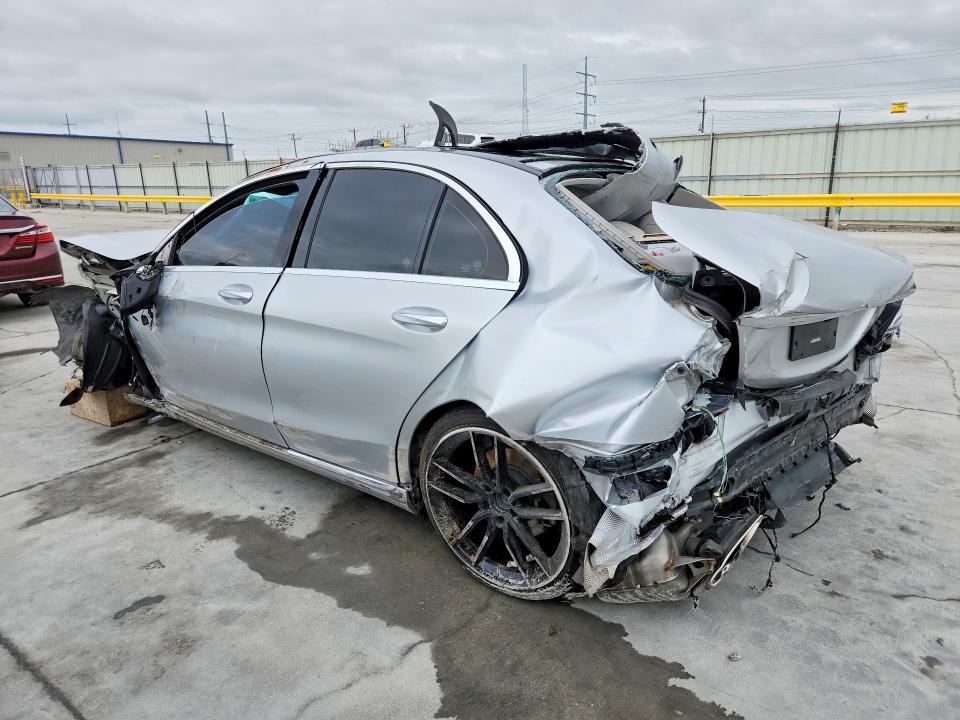 52206366 :رقم المزاد ، 55SWF4JB6HU207259 vin ، 2017 Mercedes-benz C مزاد بيع