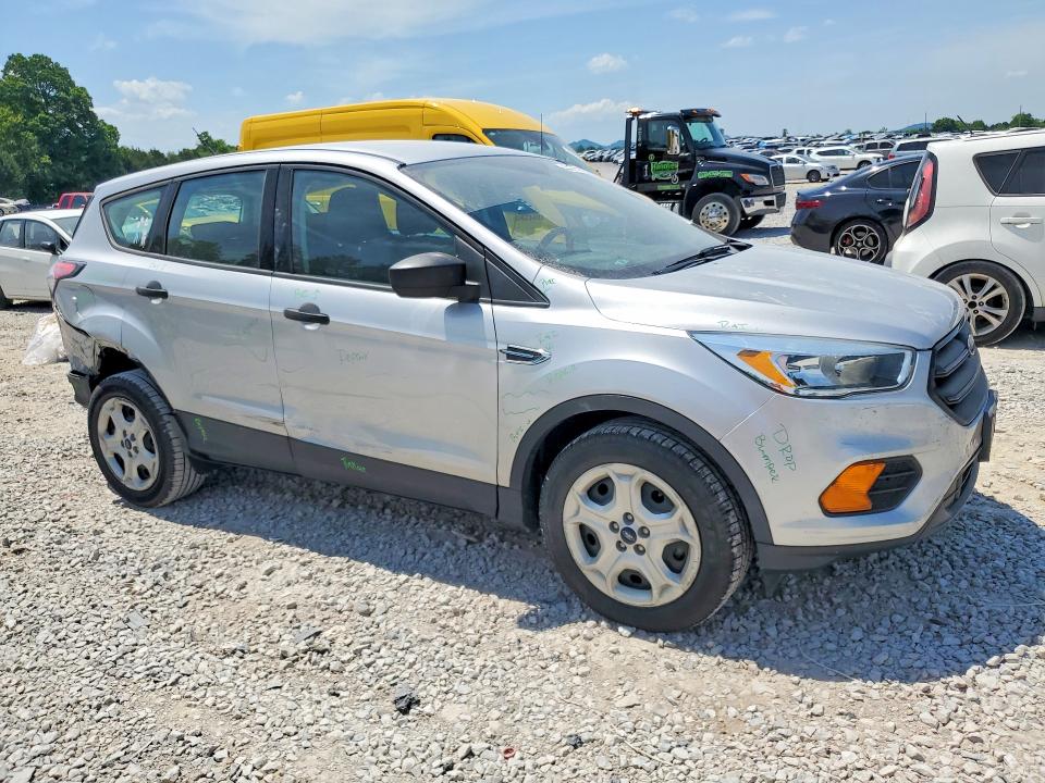 2017 Ford Escape მანქანა იყიდება აუქციონზე, vin: 1FMCU0F7XHUB50638, აუქციონის ნომერი: 53817956
