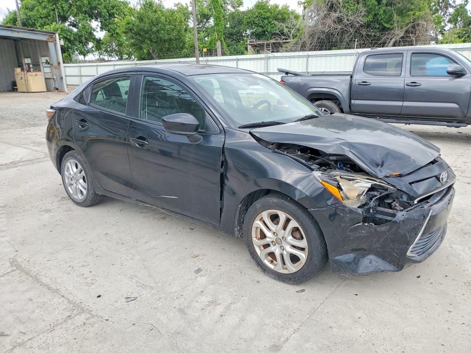 52185426 :رقم المزاد ، 3MYDLBYV6HY173481 vin ، 2017 Toyota Yaris Ia مزاد بيع