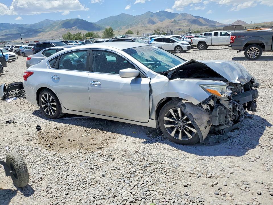 2017 Nissan Altima მანქანა იყიდება აუქციონზე, vin: 1N4AL3AP8HC236095, აუქციონის ნომერი: 54707746