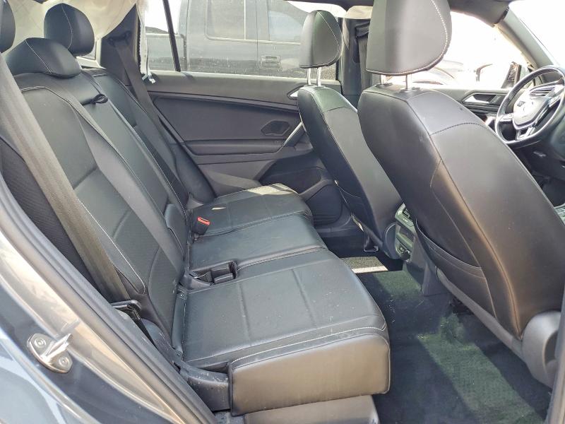 52934386 :رقم المزاد ، 3VV2B7AX1MM053950 vin ، 2021 Volkswagen Tiguan مزاد بيع