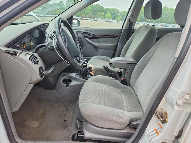2000 Ford Focus მანქანა იყიდება აუქციონზე, vin: 1FAHP383XYW262315, აუქციონის ნომერი: 52224756