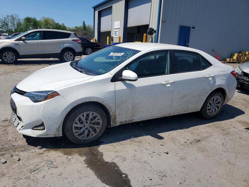 Auction sale of the 2018 Toyota Corolla, vin: 5YFBURHE1JP805899, lot number: 53873376