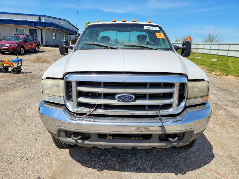 53543296 :رقم المزاد ، 1FTNX21L42EA47561 vin ، 2002 Ford F250 مزاد بيع