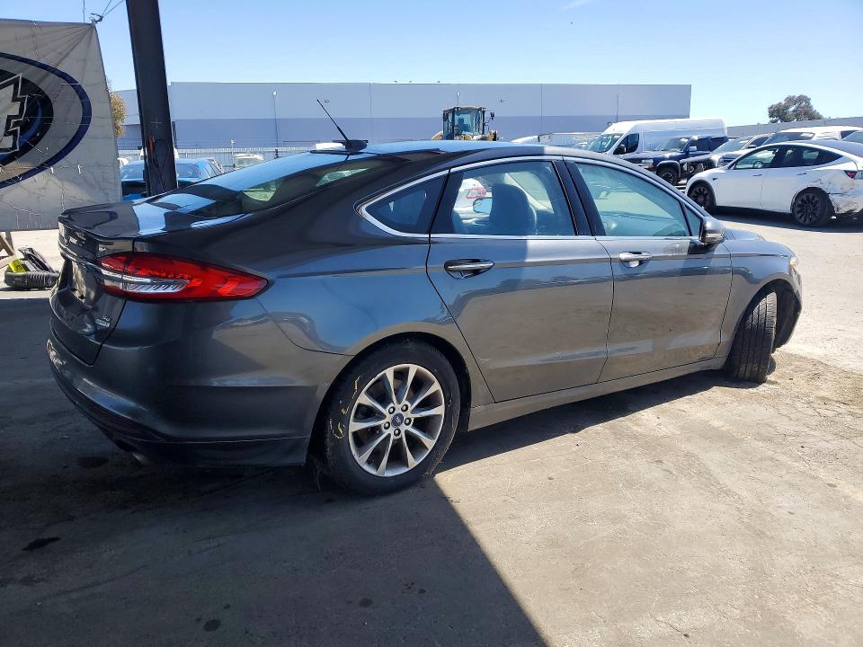 2017 Ford Fusion მანქანა იყიდება აუქციონზე, vin: 3FA6P0HD1HR145840, აუქციონის ნომერი: 51073346
