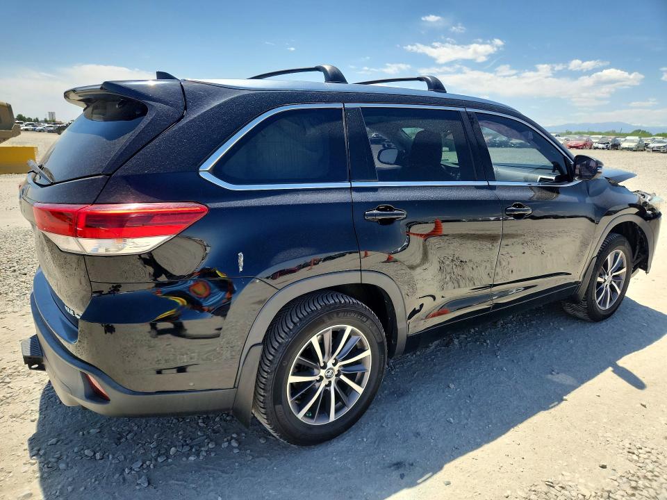 53900986 :رقم المزاد ، 5TDJZRFH1JS829492 vin ، 2018 Toyota Highlander مزاد بيع