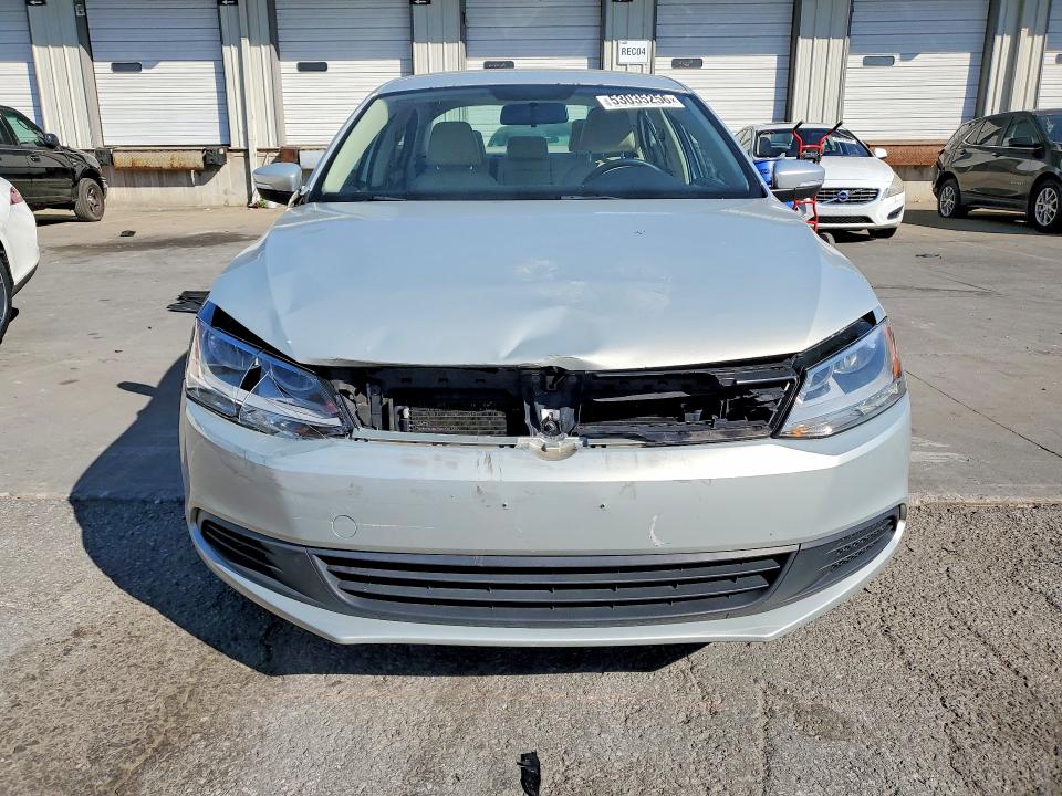 53035256 :رقم المزاد ، 3VWDX7AJ9BM387514 vin ، 2011 Volkswagen Jetta مزاد بيع