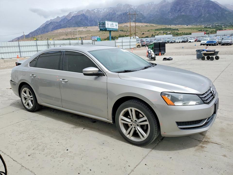 2014 Volkswagen Passat მანქანა იყიდება აუქციონზე, vin: 1VWBN7A31EC086787, აუქციონის ნომერი: 54139796