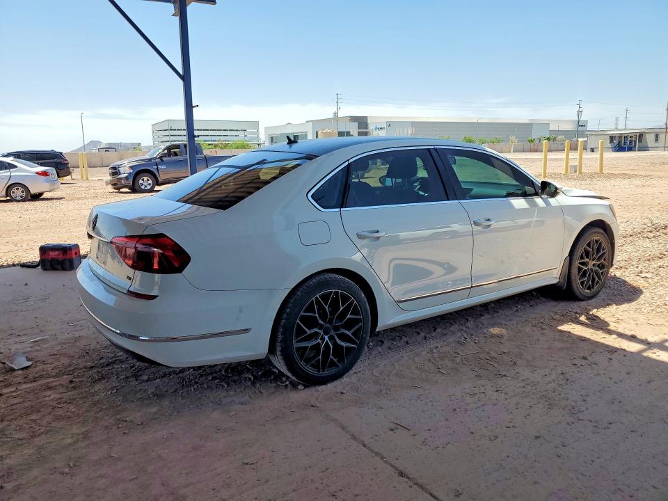 2017 Volkswagen Passat მანქანა იყიდება აუქციონზე, vin: 1VWAT7A32HC057045, აუქციონის ნომერი: 55050516