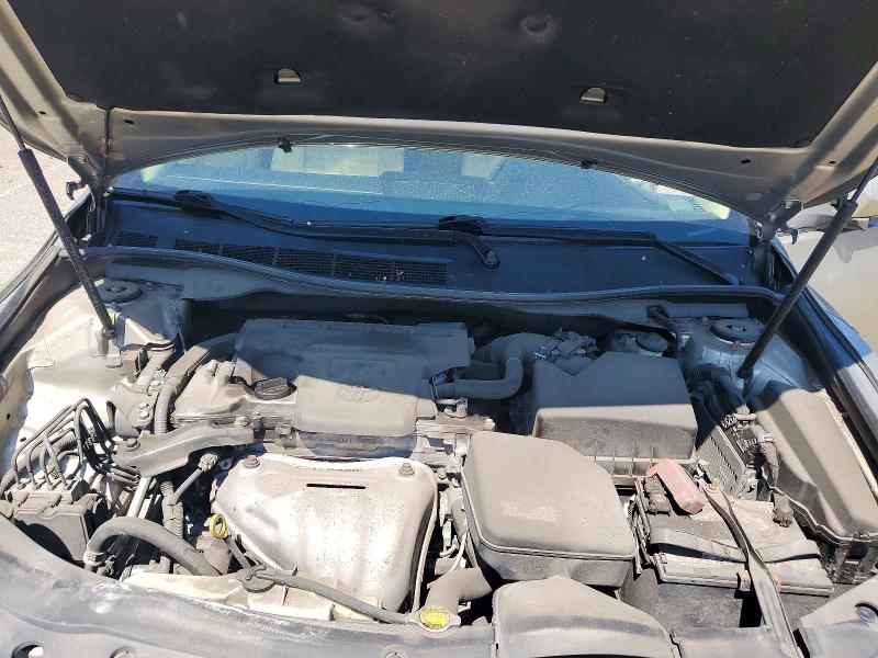 54052676 :رقم المزاد ، 4T1BF1FKXFU110573 vin ، 2015 Toyota Camry مزاد بيع