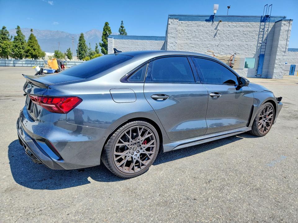 52925576 :رقم المزاد ، WUAGWDGY8SA911337 vin ، 2025 Audi Rs3 مزاد بيع