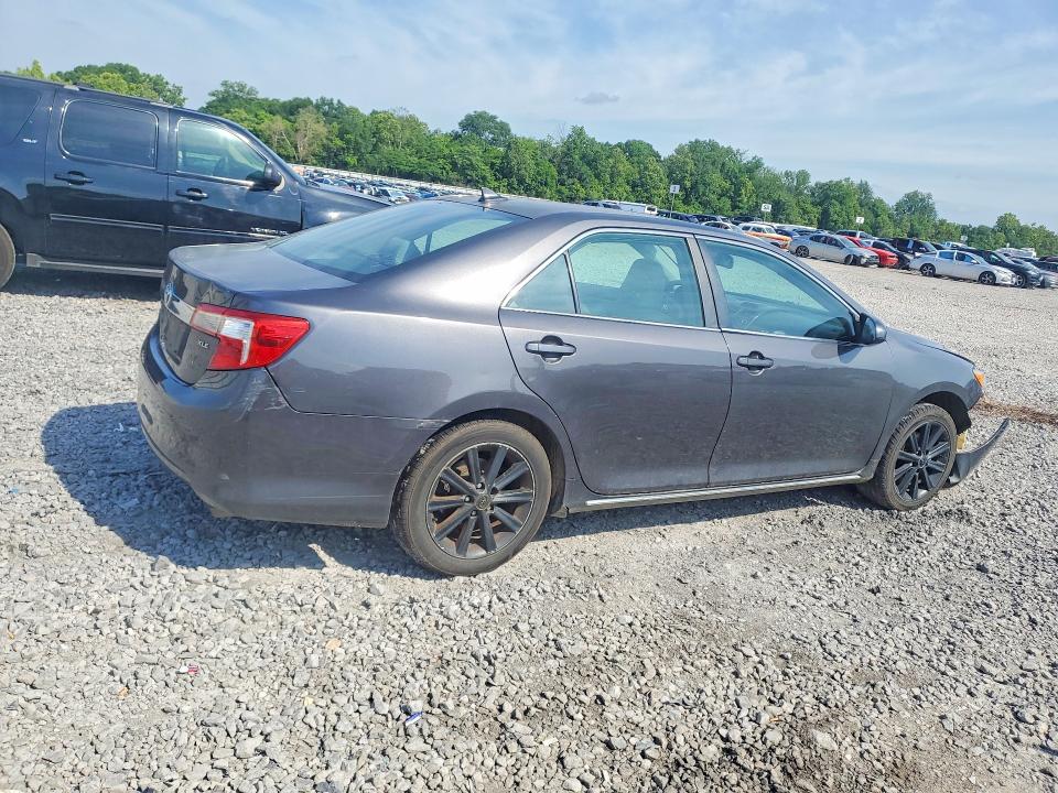 52986516 :رقم المزاد ، 4T1BK1FK9CU512608 vin ، 2012 Toyota Camry مزاد بيع
