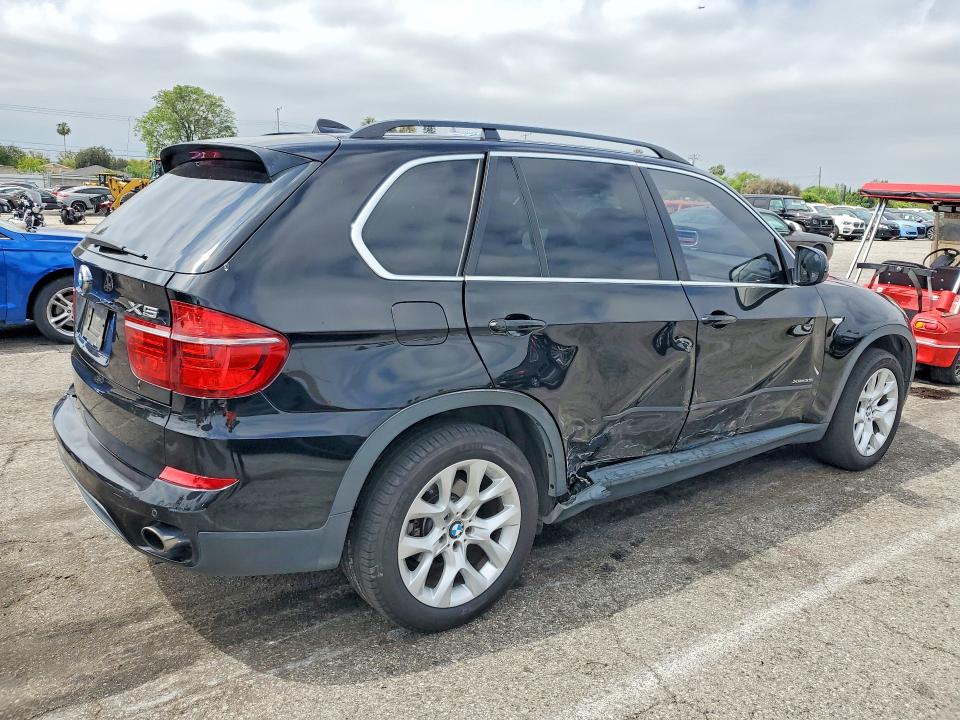 53133576 :رقم المزاد ، 5UXZV4C52D0E12967 vin ، 2013 Bmw X5 مزاد بيع