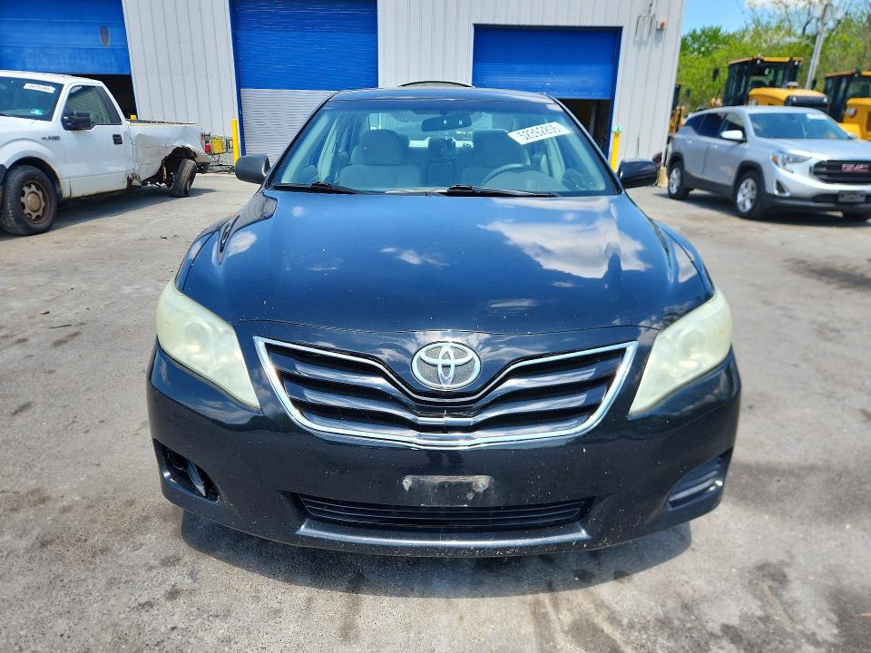 52392206 :رقم المزاد ، 4T1BF3EK4BU202379 vin ، 2011 Toyota Camry مزاد بيع