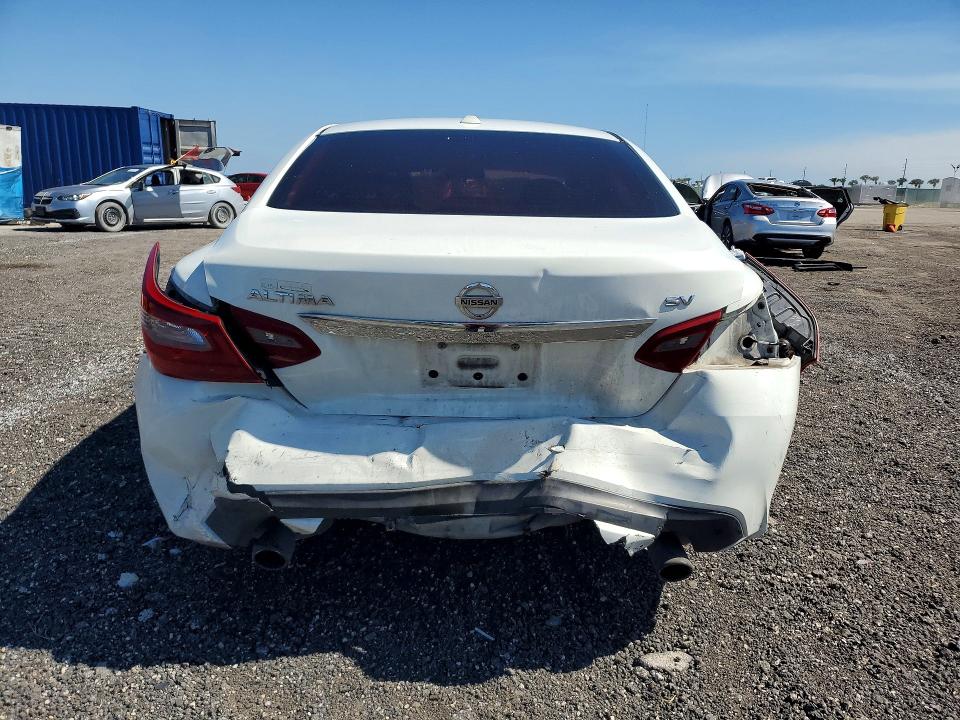 52431246 :رقم المزاد ، 1N4AL3AP1JC214610 vin ، 2018 Nissan Altima مزاد بيع