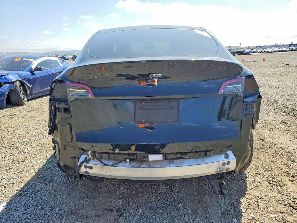 2021 Tesla Model Y მანქანა იყიდება აუქციონზე, vin: 5YJYGDED2MF107365, აუქციონის ნომერი: 53598166