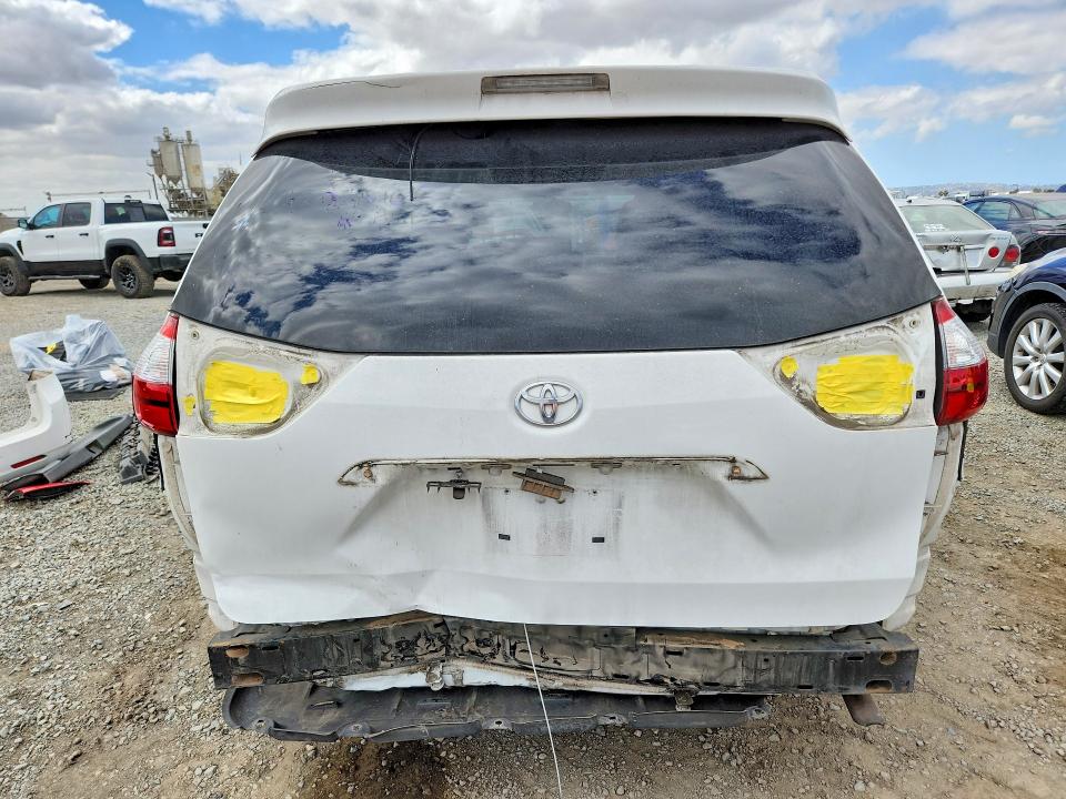 Продаж на аукціоні авто 2017 Toyota Sienna, vin: 5TDZZ3DC2HS832676, номер лоту: 55372166