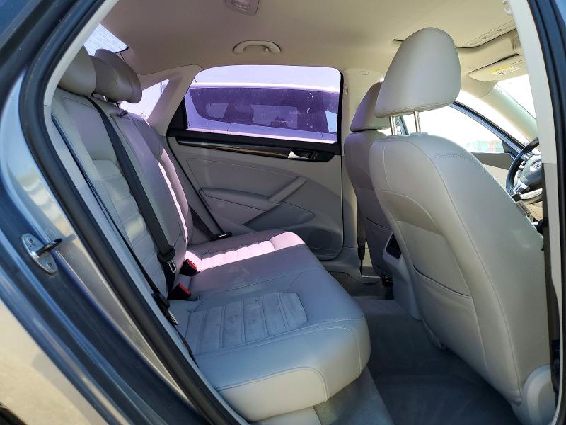52926256 :رقم المزاد ، 1VWCN7A3XEC101758 vin ، 2014 Volkswagen Passat مزاد بيع