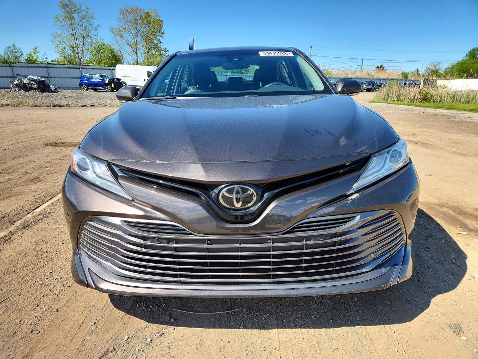 Auction sale of the 2018 Toyota Camry, vin: 4T1B11HK6JU018395, lot number: 53435926