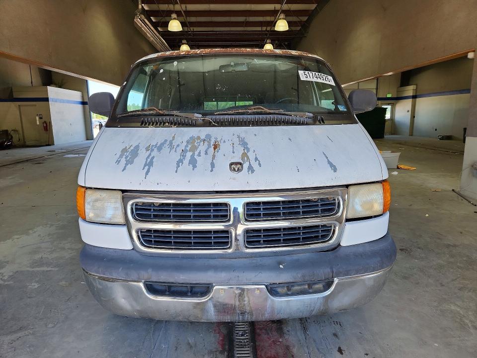 51744926 :رقم المزاد ، 2B6KB31Z6XK524395 vin ، 1999 Dodge Ram Van مزاد بيع