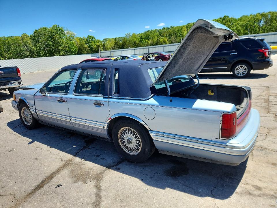 Aukcja sprzedaży 1992 Lincoln Town Car, vin: 1LNLM83W3NY727315, numer aukcji: 52566766