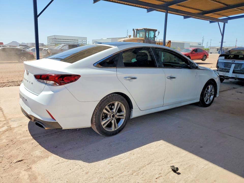 53572646 :رقم المزاد ، 5NPE34AF4JH597472 vin ، 2018 Hyundai Sonata مزاد بيع