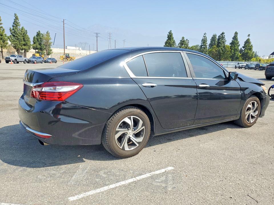 Auction sale of the 2017 Honda Accord, vin: 1HGCR2F31HA243372, lot number: 51917206