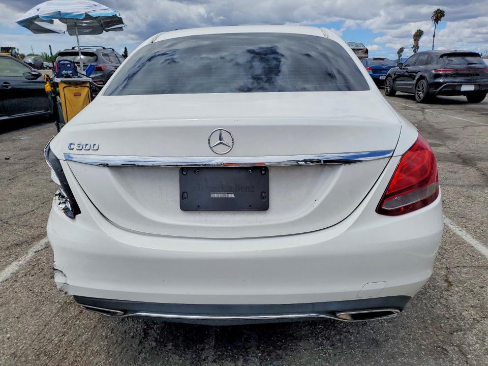 2017 Mercedes-benz C მანქანა იყიდება აუქციონზე, vin: 55SWF4JB9HU198704, აუქციონის ნომერი: 52368046