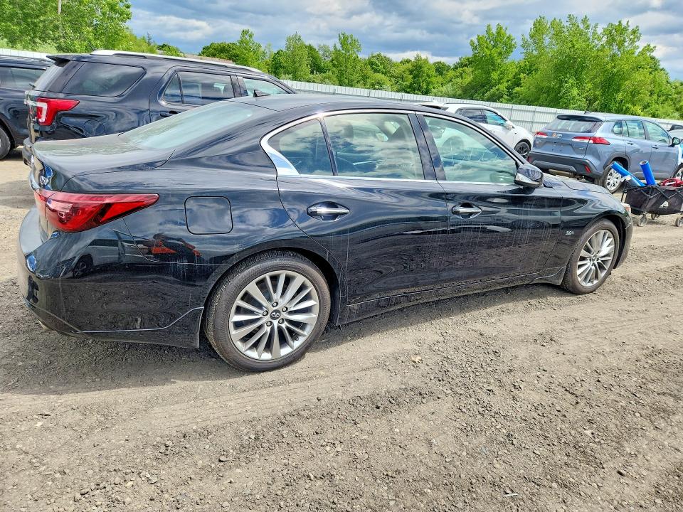 55557346 :رقم المزاد ، JN1EV7AR3JM610114 vin ، 2018 Infiniti Q50 مزاد بيع
