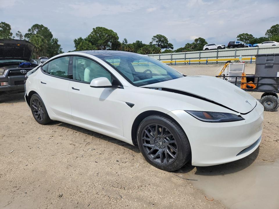 53389836 :رقم المزاد ، 5YJ3E1EB2RF810999 vin ، 2024 Tesla Mdl 3 مزاد بيع