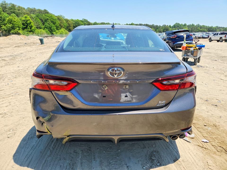 53987636 :رقم المزاد ، 4T1G11BK0MU035485 vin ، 2021 Toyota Camry مزاد بيع