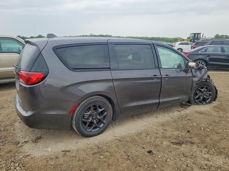 53108396 :رقم المزاد ، 2C4RC1FG1KR653261 vin ، 2019 Chrysler Pacifica مزاد بيع