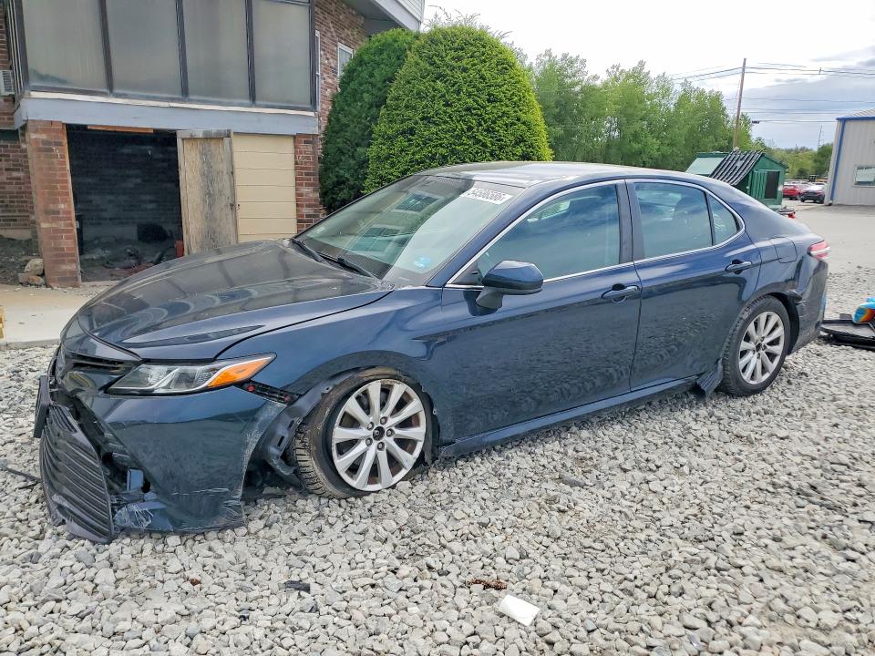 2018 Toyota Camry მანქანა იყიდება აუქციონზე, vin: 4T1B11HK2JU584733, აუქციონის ნომერი: 54586586