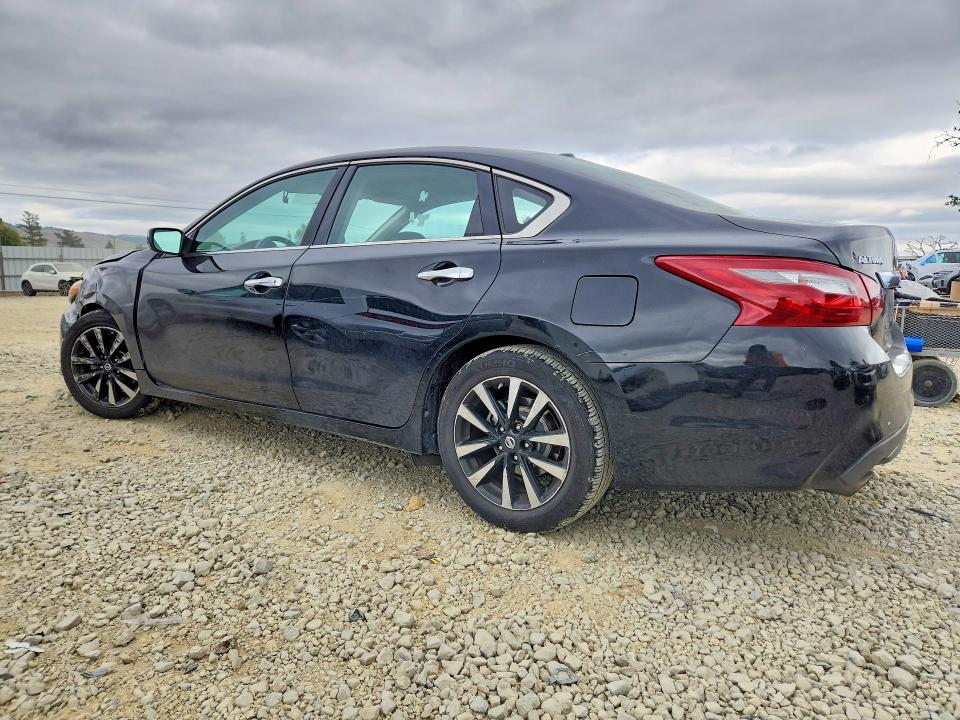 2018 Nissan Altima მანქანა იყიდება აუქციონზე, vin: 1N4AL3AP2JC141800, აუქციონის ნომერი: 52326786