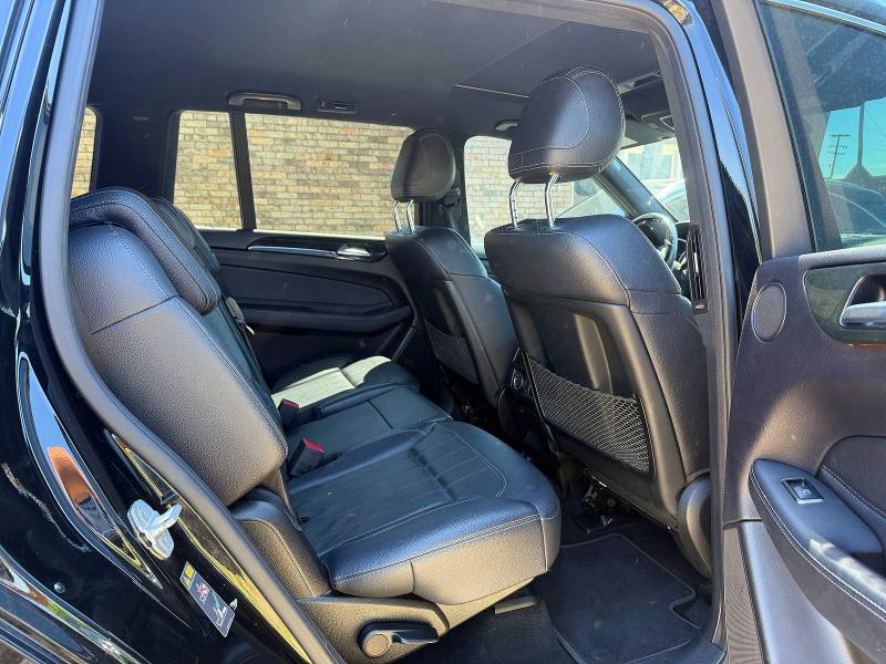 53578736 :رقم المزاد ، 4JGDF6EE9HA837080 vin ، 2017 Mercedes-benz Gls مزاد بيع