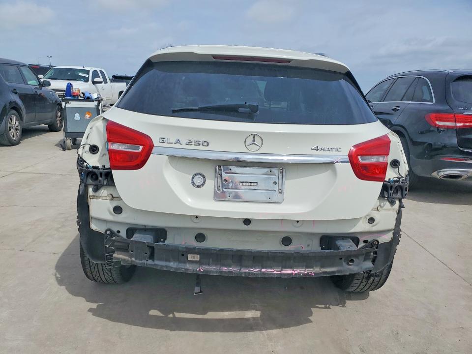 52233866 :رقم المزاد ، WDCTG4GB2FJ100881 vin ، 2015 Mercedes Benz Gla مزاد بيع