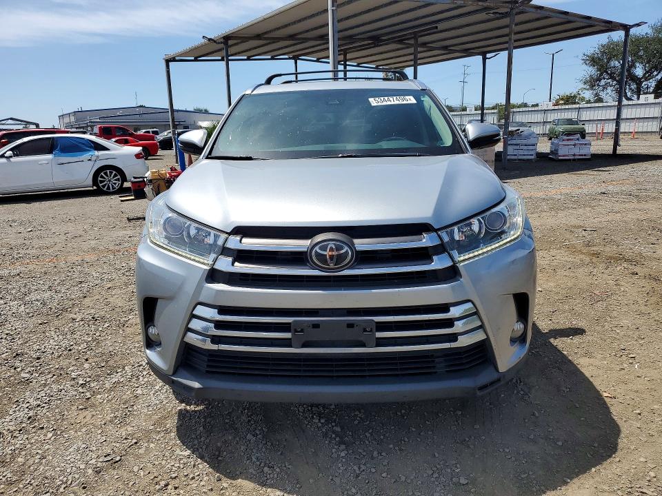 53447496 :رقم المزاد ، 5TDDZRFH6HS410691 vin ، 2017 Toyota Highlander مزاد بيع