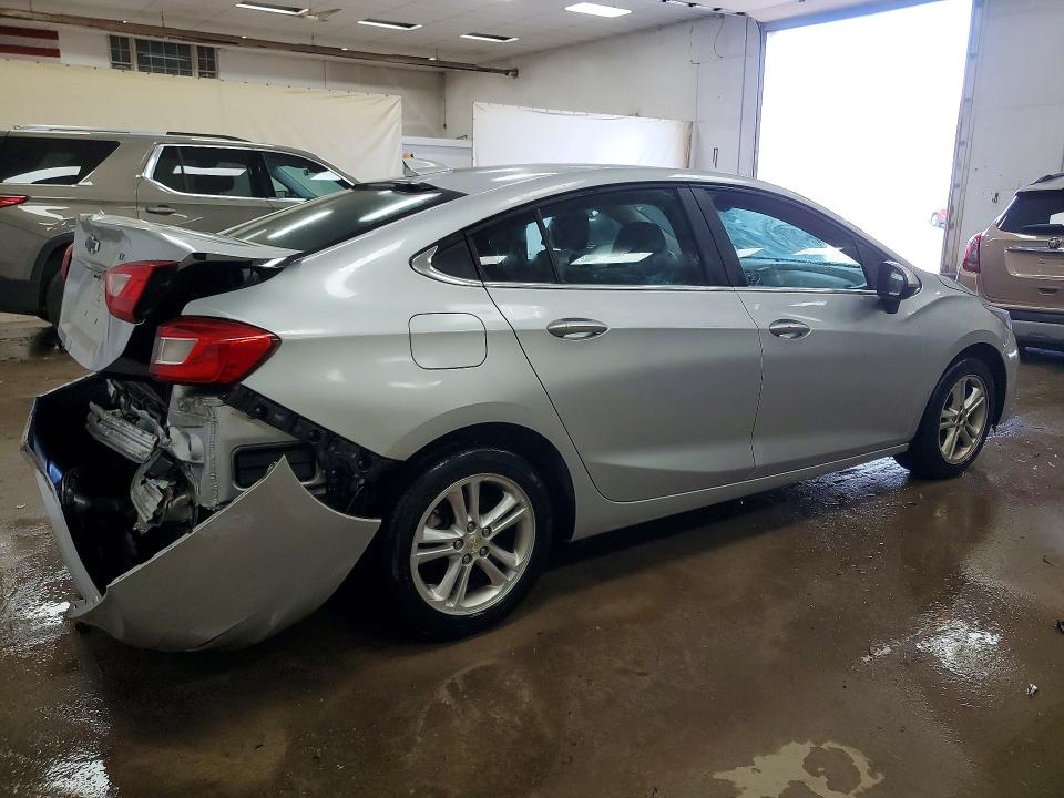 52204916 :رقم المزاد ، 1G1BE5SM5J7189270 vin ، 2018 Chevrolet Cruze مزاد بيع