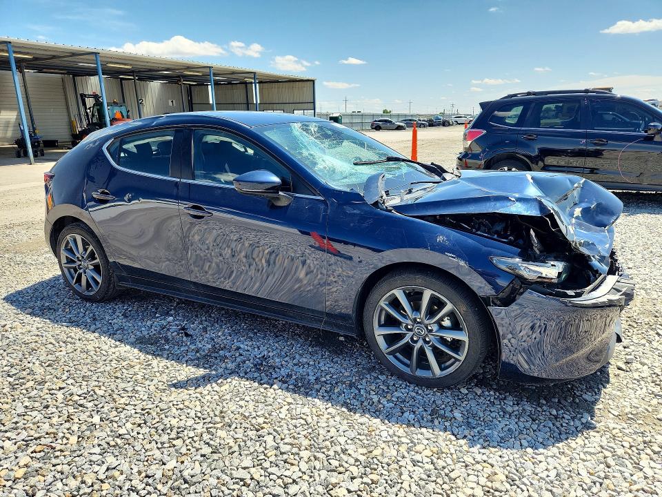 52449106 :رقم المزاد ، JM1BPAKL1N1512286 vin ، 2022 Mazda 3 مزاد بيع